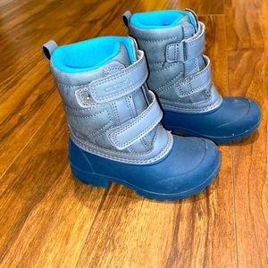 Carter’s toddler winter boots size 7, used for one season
